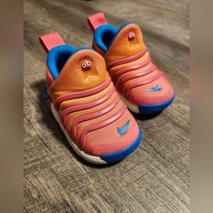 Super cute toddler little kids pink Nike Dynamo GO se SUNSETS